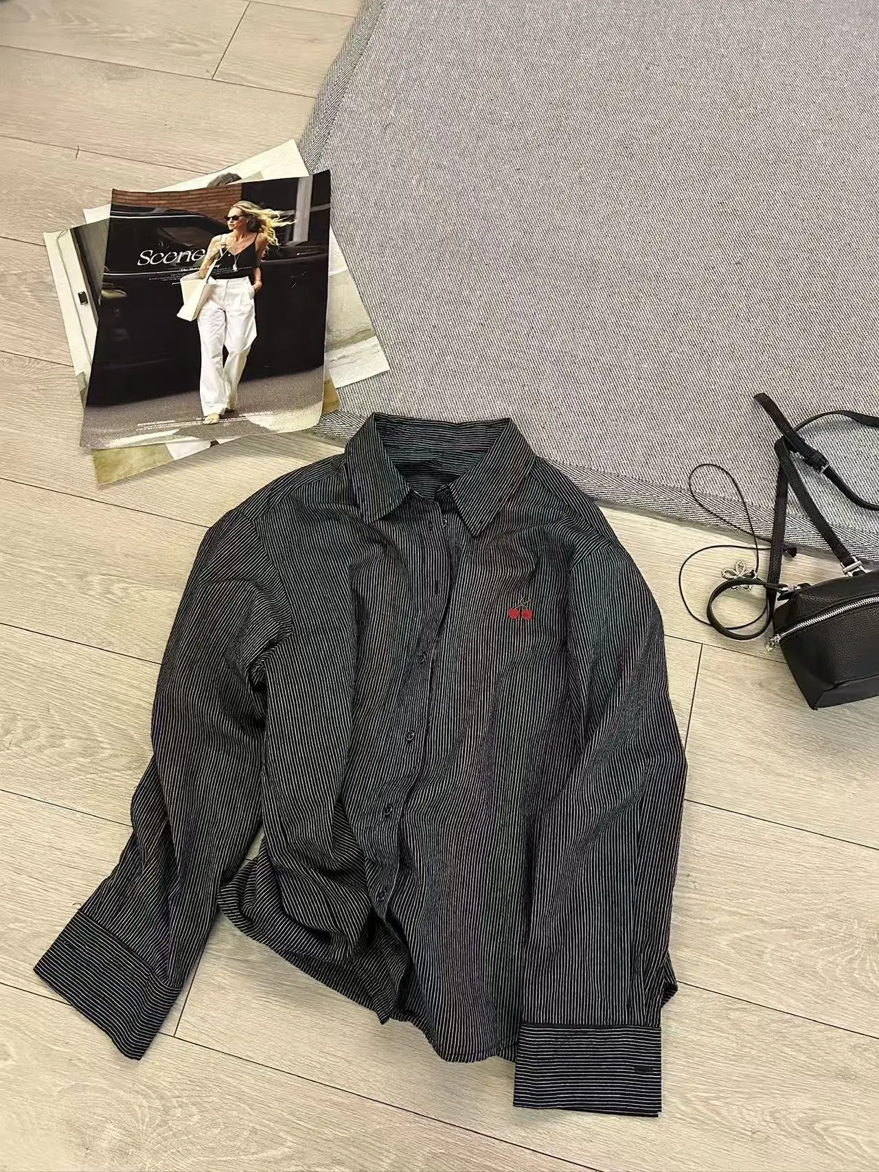 Vintage Collar Striped irt Long Sve Simple Pattern Spring Autumn Women's Comfortable Breathable Loose Fit irt
Vintage Collar Striped irt Long Sve Simple Pattern Spring Autumn Women's Comfortable Breathable Loose Fit irt