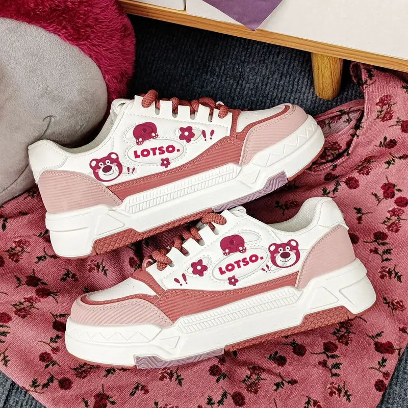 Strawberry Bear Lotso Low Top Bread 2024 new high quality Spring Summer New Women's Little White board flat Shoes
Strawberry Bear Lotso Low Top Bread 2024 new high quality Spring Summer New Women's Little White board flat Shoes
