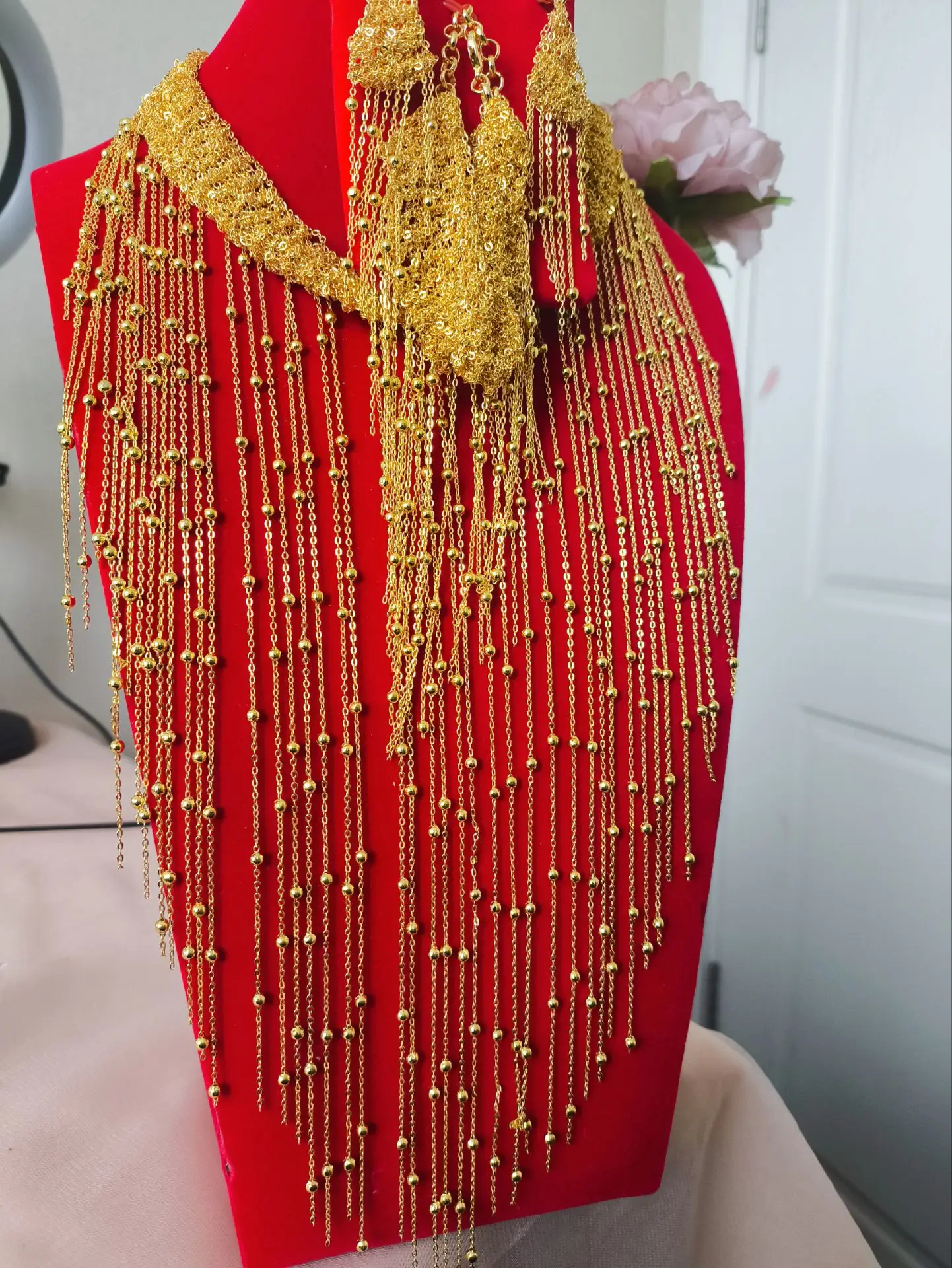 Dubai New 24K Gold Plated Necklace Earrings Bracelet Gift for Women's Friends High end Wedding Party Jewelry Set DD10625
Dubai New 24K Gold Plated Necklace Earrings Bracelet Gift for Women's Friends High end Wedding Party Jewelry Set DD10625