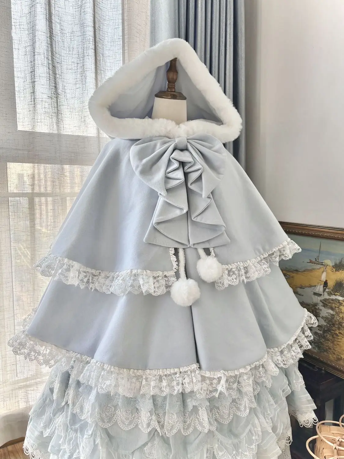 Japanese Vintage Outwear Clothing Autumn Winter Lolita Style Sweet Kawaii Capes Coat Women Warm Bow Ruffles Hooded Ponchos
Japanese Vintage Outwear Clothing Autumn Winter Lolita Style Sweet Kawaii Capes Coat Women Warm Bow Ruffles Hooded Ponchos