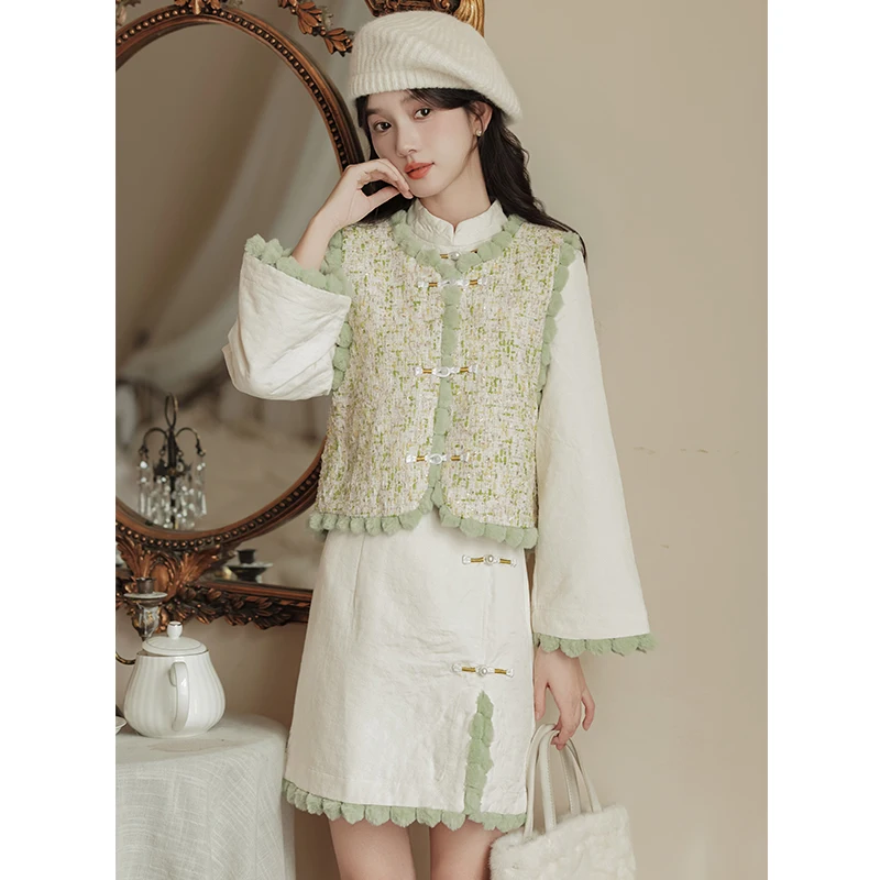 Women's Elegant New Chinese Style Stand Collar Cheongsam Improved Short Dress + Small Fragrant Style Vest Jackets Two-piece Set
Women's Elegant New Chinese Style Stand Collar Cheongsam Improved Short Dress + Small Fragrant Style Vest Jackets Two-piece Set