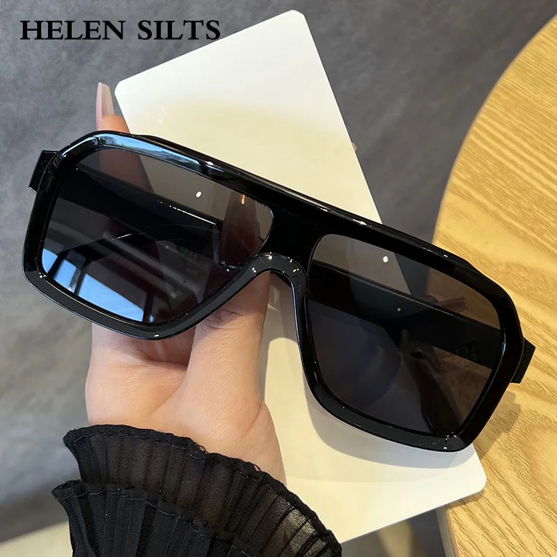 Vintage Oversized One Piece Sunglasses Women Luxury Brand Designer Sun Glasses Men Punk Popular Big Frame SunglassesUV400
Vintage Oversized One Piece Sunglasses Women Luxury Brand Designer Sun Glasses Men Punk Popular Big Frame SunglassesUV400