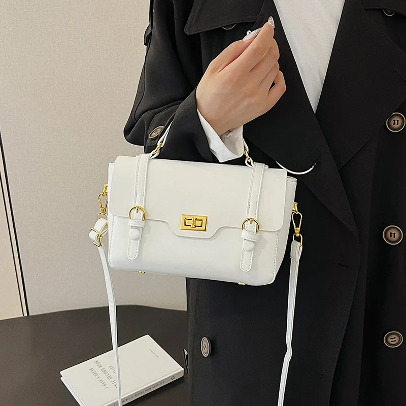 Women's 2025 New Soft Leather Portable Small Square Bag Premium Commuter Versatile Sophisticated Shoulder Messenger Bag
Women's 2025 New Soft Leather Portable Small Square Bag Premium Commuter Versatile Sophisticated Shoulder Messenger Bag