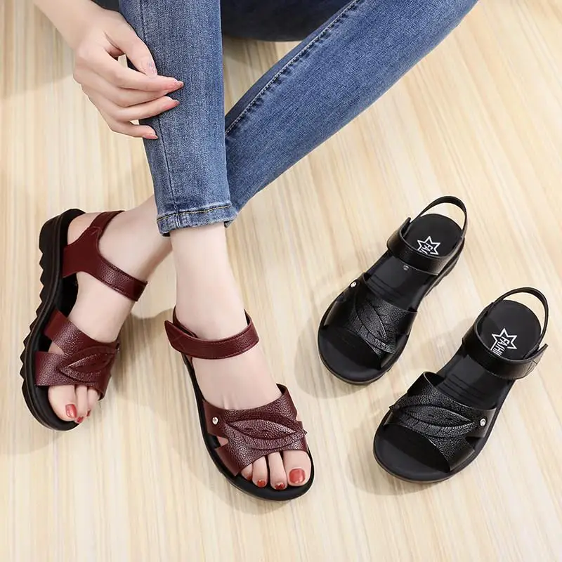 Women's Summer Flat Bottom Comfortable Sandals Soft Sole Wearable Outdoor Anti-wear Slip-On Shoes Floral Pattern PVC Outsole
Women's Summer Flat Bottom Comfortable Sandals Soft Sole Wearable Outdoor Anti-wear Slip-On Shoes Floral Pattern PVC Outsole