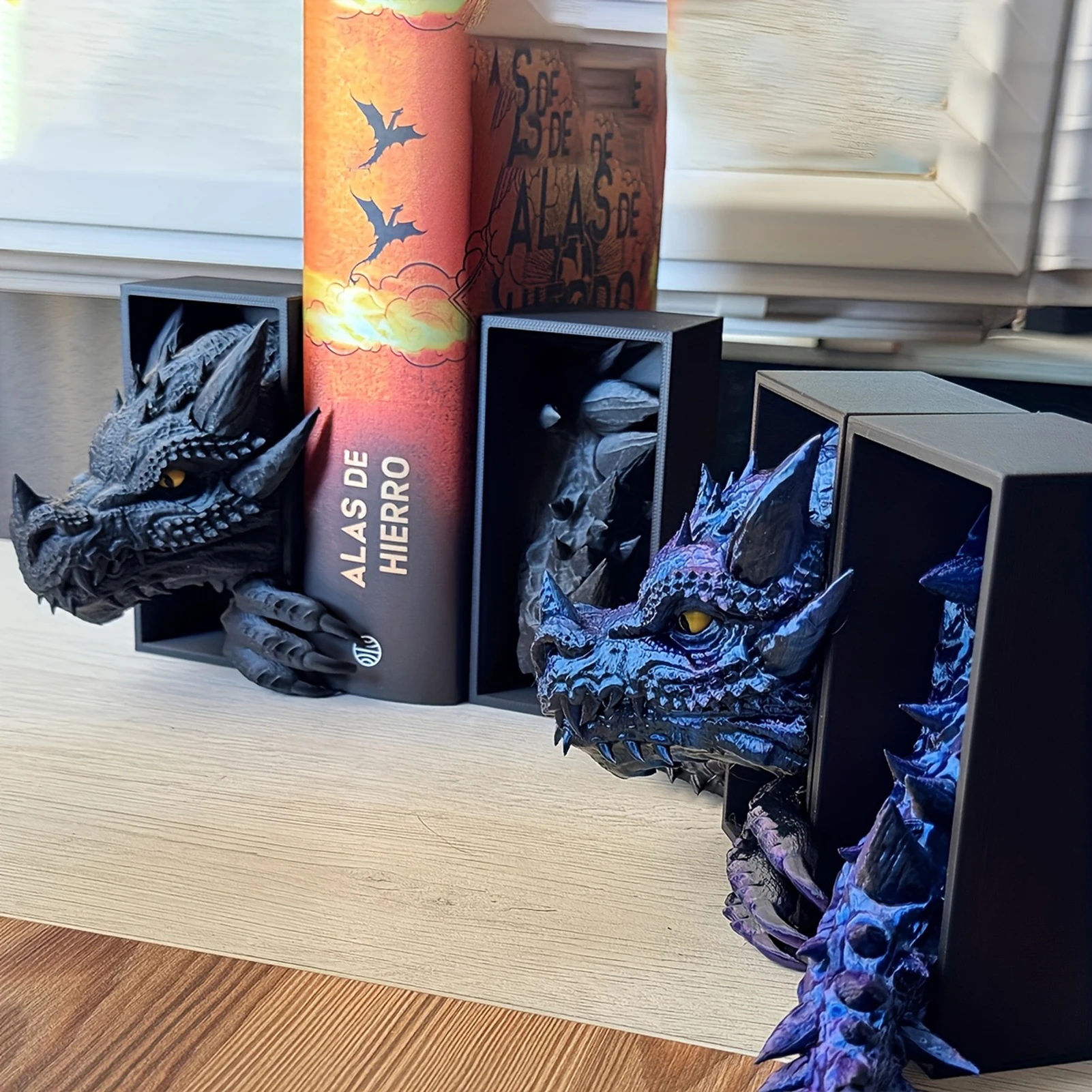 1 Set Creative Dragon Book End Vintage Resin Bookshelf Decor Heavy Duty Decorative Bookend Set for Home Office Desk Ornaments
1 Set Creative Dragon Book End Vintage Resin Bookshelf Decor Heavy Duty Decorative Bookend Set for Home Office Desk Ornaments