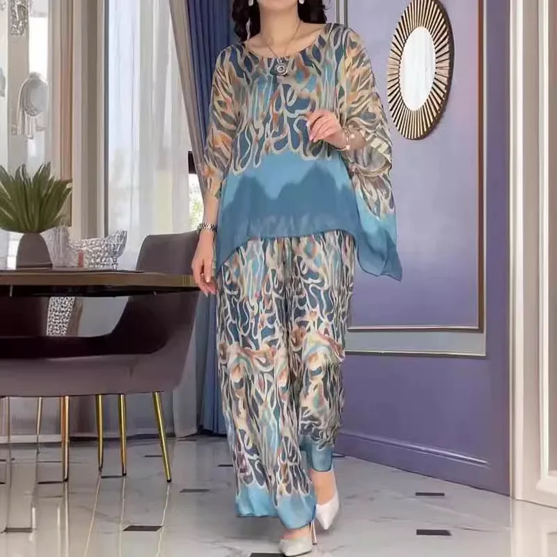Fashionable round Neck Loose Wide Leg Pants Two Piece Set Autumn 2024 Casual Korean Style Women's Clothing Set for All Seasons
Fashionable round Neck Loose Wide Leg Pants Two Piece Set Autumn 2024 Casual Korean Style Women's Clothing Set for All Seasons