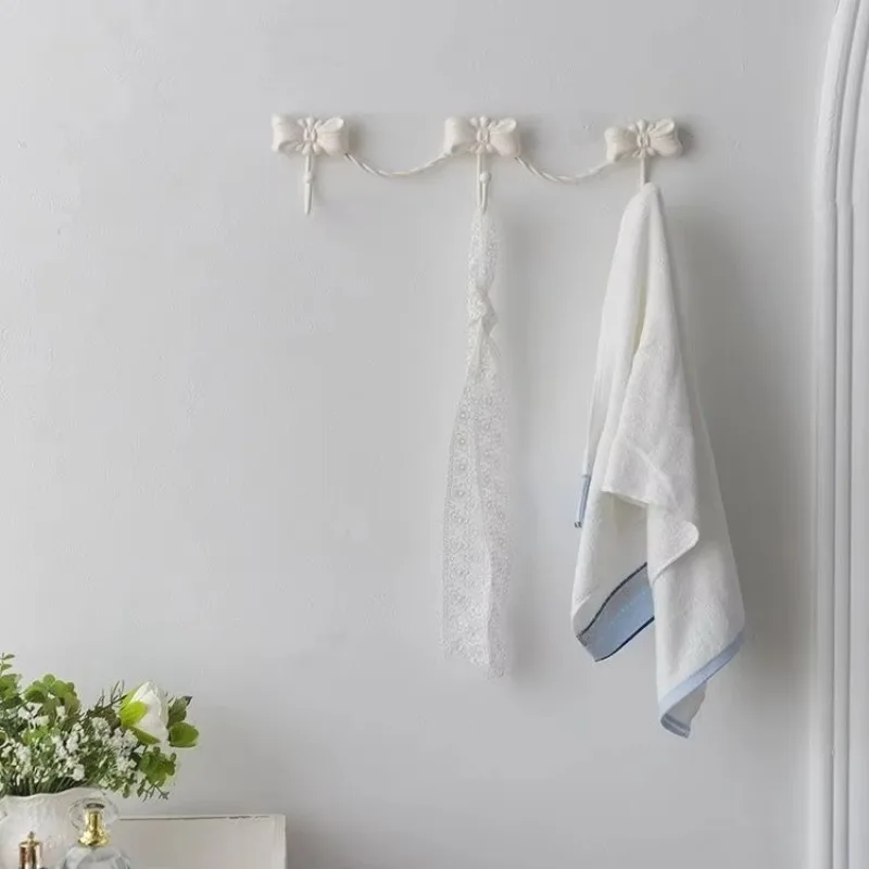 Cream White Wall Hooks, Vintage Door Hooks for Clothes, Retro Hanging Storage, Decorative Organizer for Bedroom and Bathroom
Cream White Wall Hooks, Vintage Door Hooks for Clothes, Retro Hanging Storage, Decorative Organizer for Bedroom and Bathroom