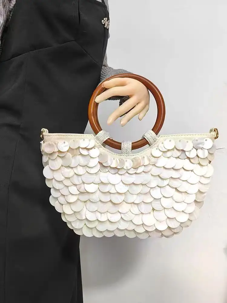 Fashion Shell Beaded Handmade Bucket Bag Ring Wood Handheld Tote Bag Luxury Clutch Purse Women Handbag Shoulder Crossbody Bag
Fashion Shell Beaded Handmade Bucket Bag Ring Wood Handheld Tote Bag Luxury Clutch Purse Women Handbag Shoulder Crossbody Bag