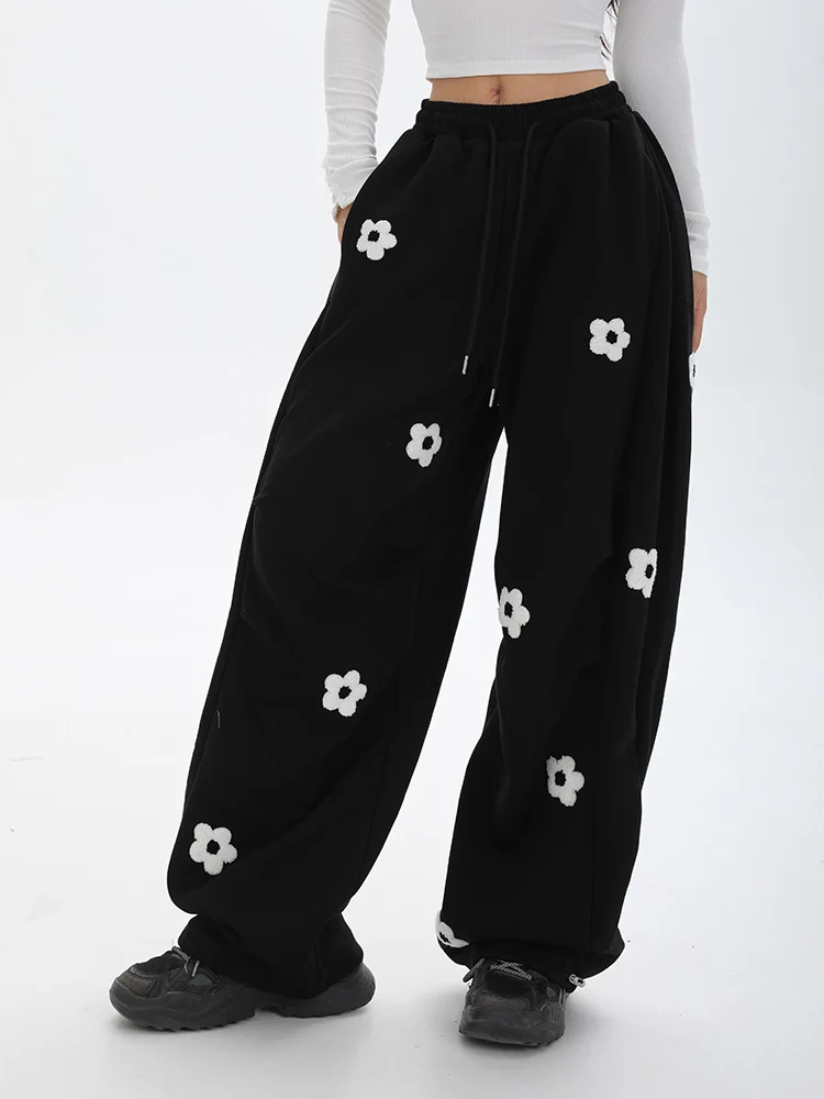 Leaf Small Dance Black Floral Print Casual Pants Women Loose Wide Leg Drawstring Long Pants Banana Sweatpants Jazz Dance Pants
Leaf Small Dance Black Floral Print Casual Pants Women Loose Wide Leg Drawstring Long Pants Banana Sweatpants Jazz Dance Pants