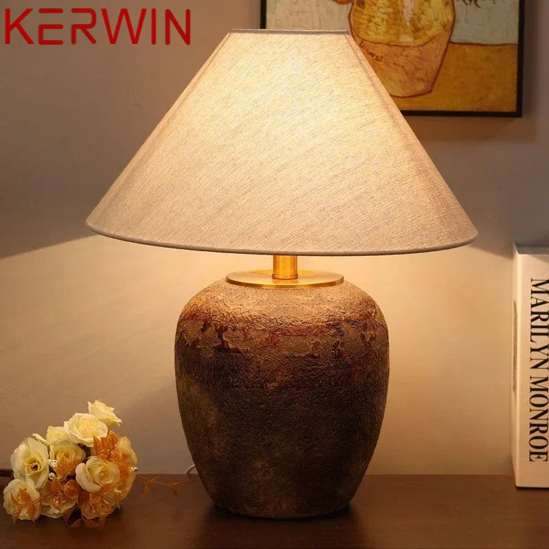 KERWIN Nordic Керамическая настольная лампа Современное искусство Гостиная Спальня Кабинет Вилла Светодиодный оригинальный настольный светильник
KERWIN Nordic Керамическая настольная лампа Современное искусство Гостиная Спальня Кабинет Вилла Светодиодный оригинальный настольный светильник