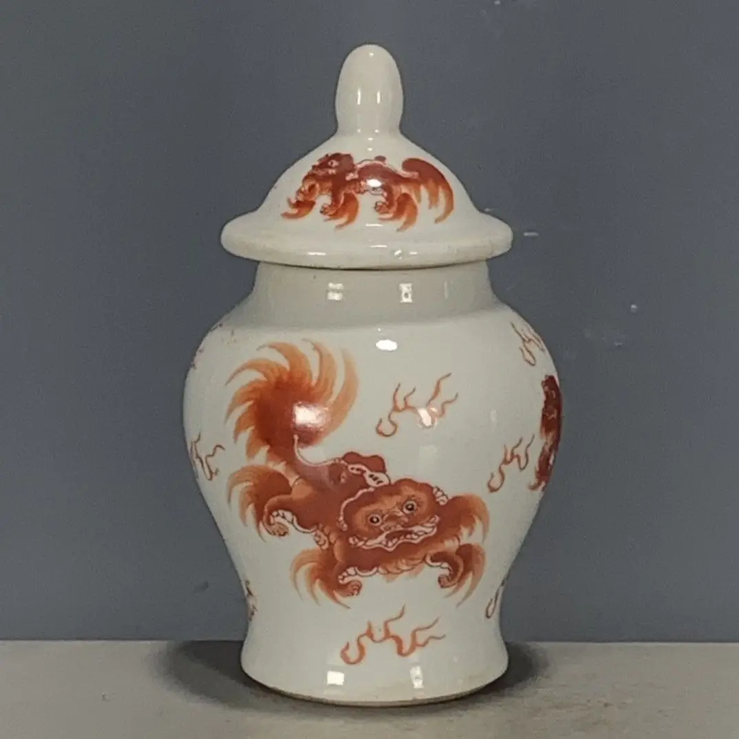 Chinese Wenwan Hand Painted Porcelain General Tea Caddy, Shende Tang Mark Iron Red Lion Beast Pattern Decor Storage Jar
Chinese Wenwan Hand Painted Porcelain General Tea Caddy, Shende Tang Mark Iron Red Lion Beast Pattern Decor Storage Jar