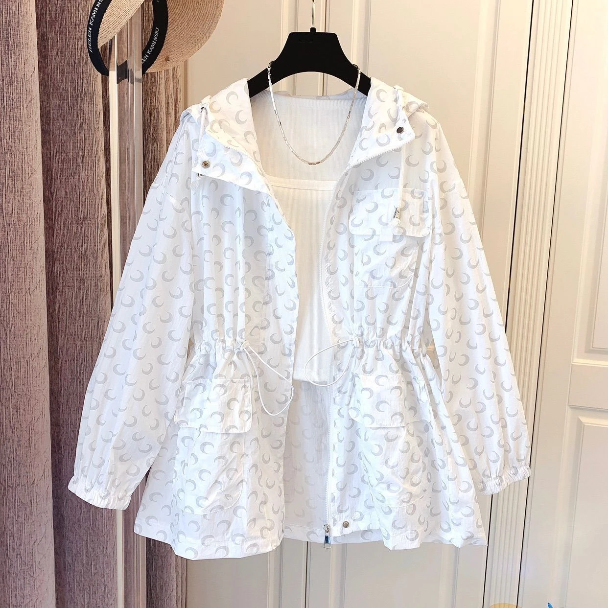 Loose Casual Moon Print Mid-Length Women's Sun Protection Shirt Open Cardigan Jacket Spring Summer Fashionable Anti-Uv Clothes
Loose Casual Moon Print Mid-Length Women's Sun Protection Shirt Open Cardigan Jacket Spring Summer Fashionable Anti-Uv Clothes