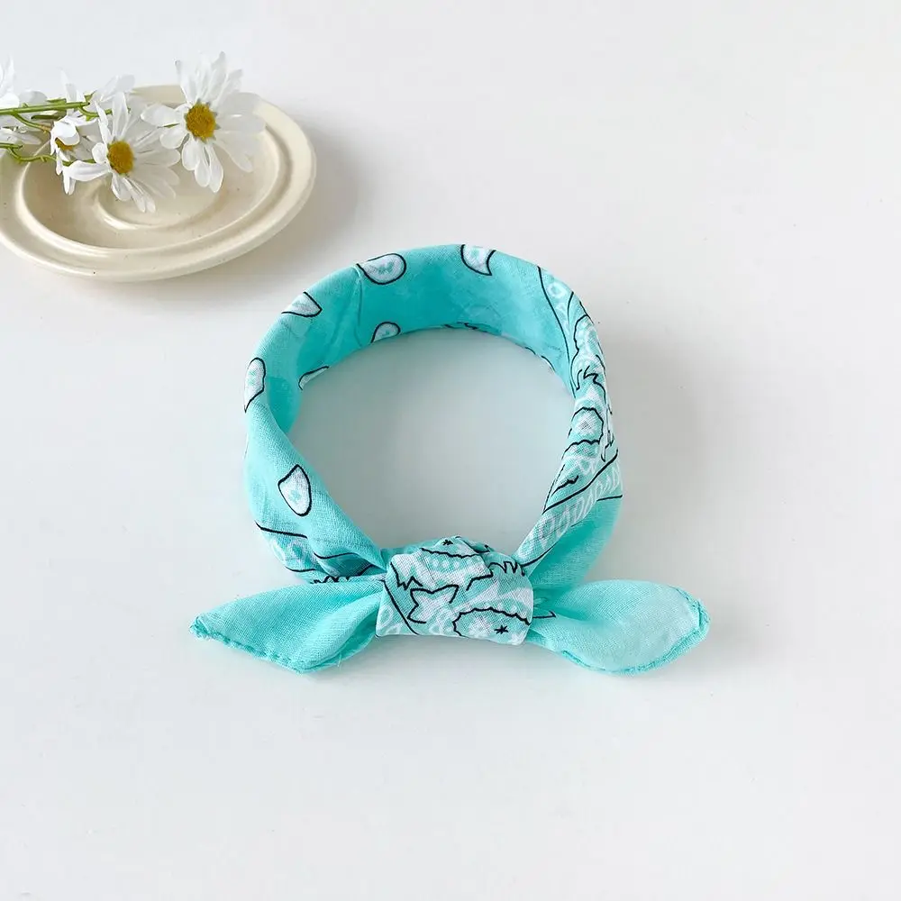 Headband Small Square Scarf Triangle Scarf Hip Hop Cashew Nut Print Scarves Hair Scarf Cotton and Linen Printed Silk Scarf Beach
Headband Small Square Scarf Triangle Scarf Hip Hop Cashew Nut Print Scarves Hair Scarf Cotton and Linen Printed Silk Scarf Beach