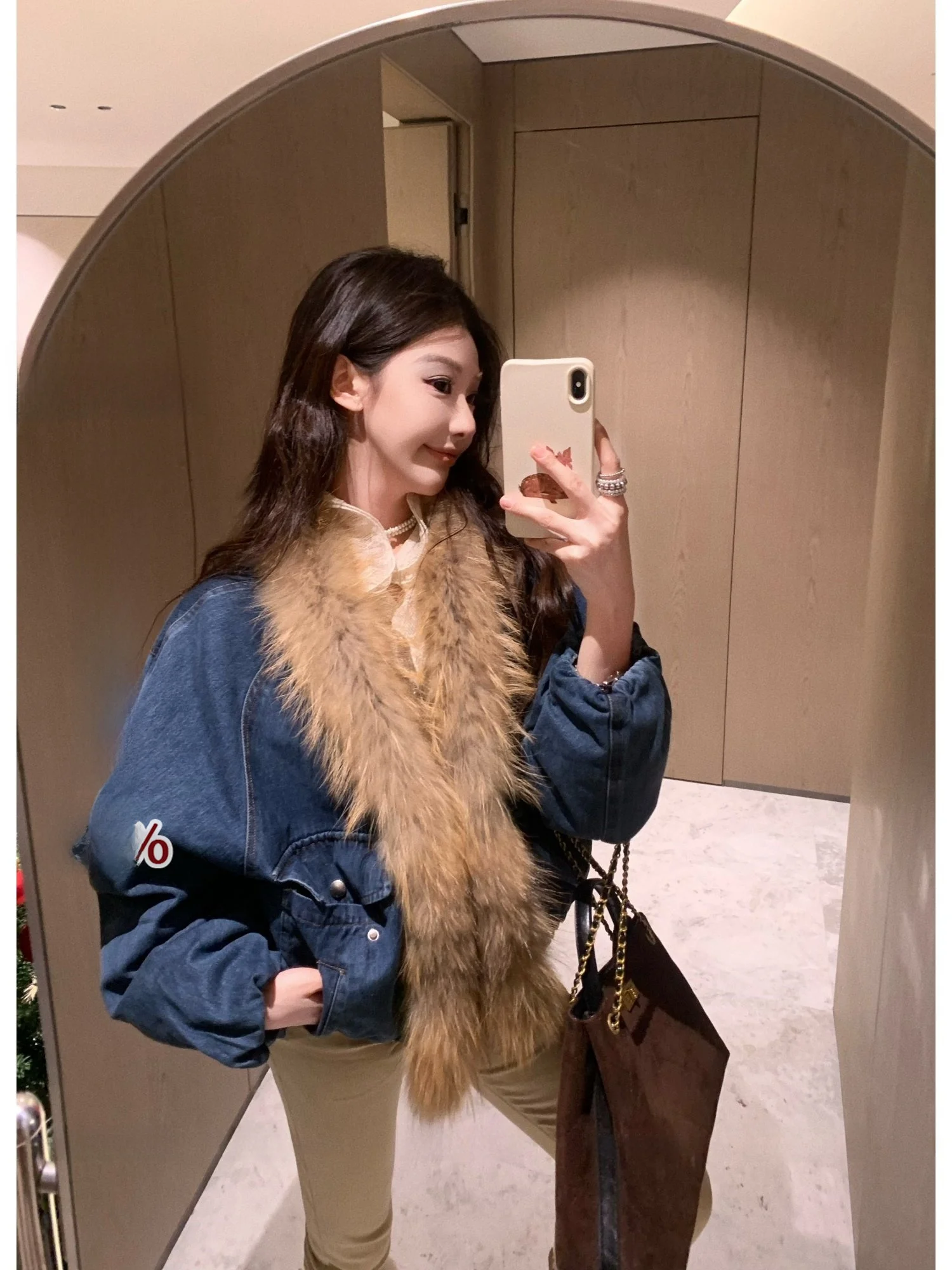 Новая зимняя модная женская куртка-пуховик DADADA для похудения, теплая и удобная, белая, с наполнителем из утиного пуха
Новая зимняя модная женская куртка-пуховик DADADA для похудения, теплая и удобная, белая, с наполнителем из утиного пуха