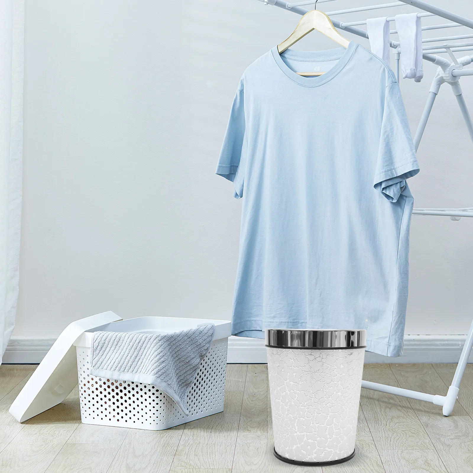 PP Retro Trash Can Large Opening Heavy Duty Kitchen Garbage Bin Multi-Function Household Waste Basket for Living Room
PP Retro Trash Can Large Opening Heavy Duty Kitchen Garbage Bin Multi-Function Household Waste Basket for Living Room