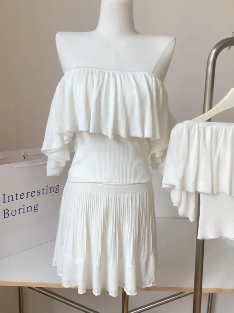 Korean Fashion Coquette Sexy White Off Shoulder Ruffle Ribbed Knit 2 Piece Set Women Girls Crop Top Mini Skirt Daily Wear Outfit
Korean Fashion Coquette Sexy White Off Shoulder Ruffle Ribbed Knit 2 Piece Set Women Girls Crop Top Mini Skirt Daily Wear Outfit