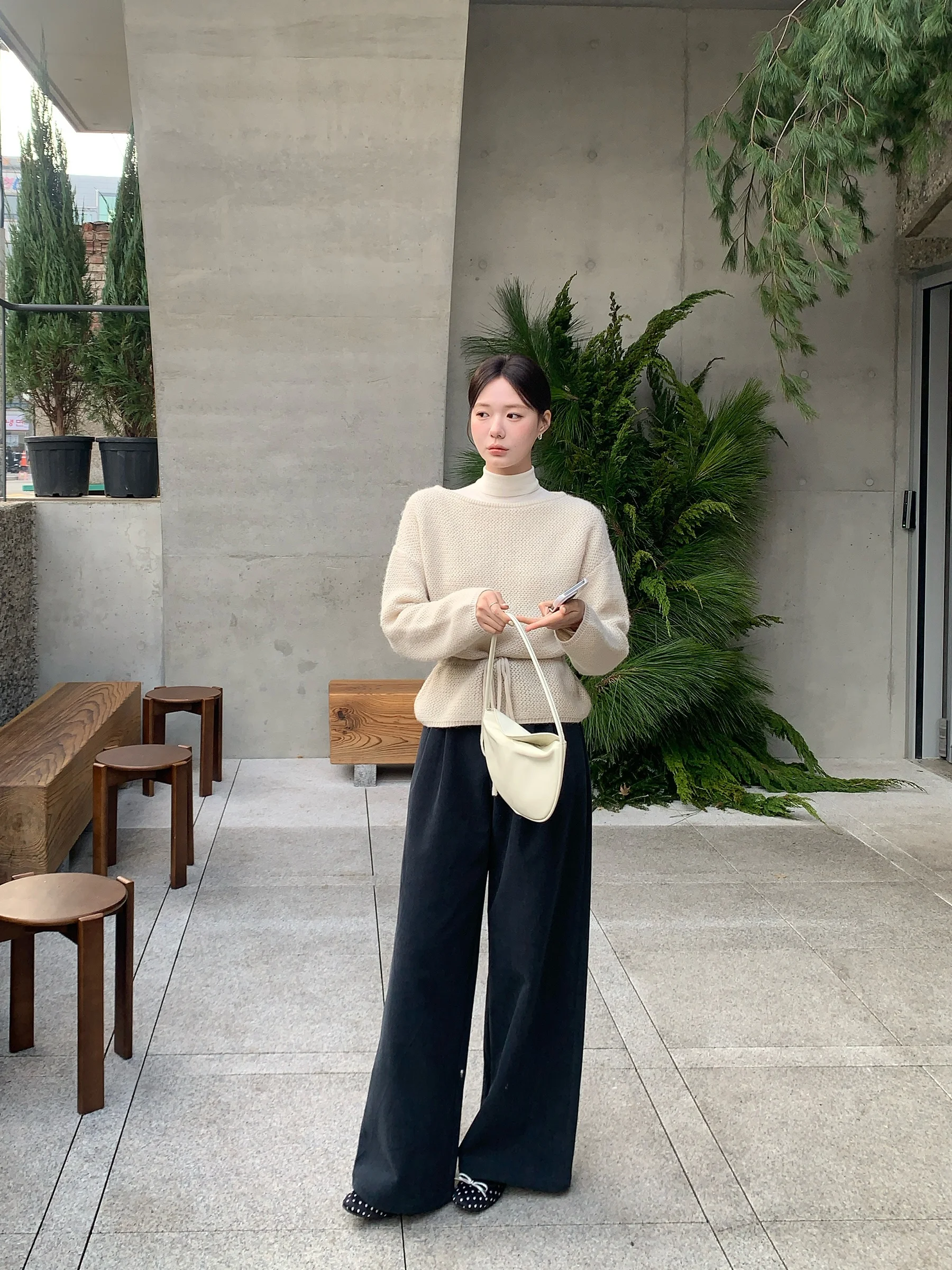 High Waist Corduroy Wide Leg Pants Big Flower Print Slimming Retro Sle Button Detail Polyester Fiber Casual Trousers for Women
High Waist Corduroy Wide Leg Pants Big Flower Print Slimming Retro Sle Button Detail Polyester Fiber Casual Trousers for Women