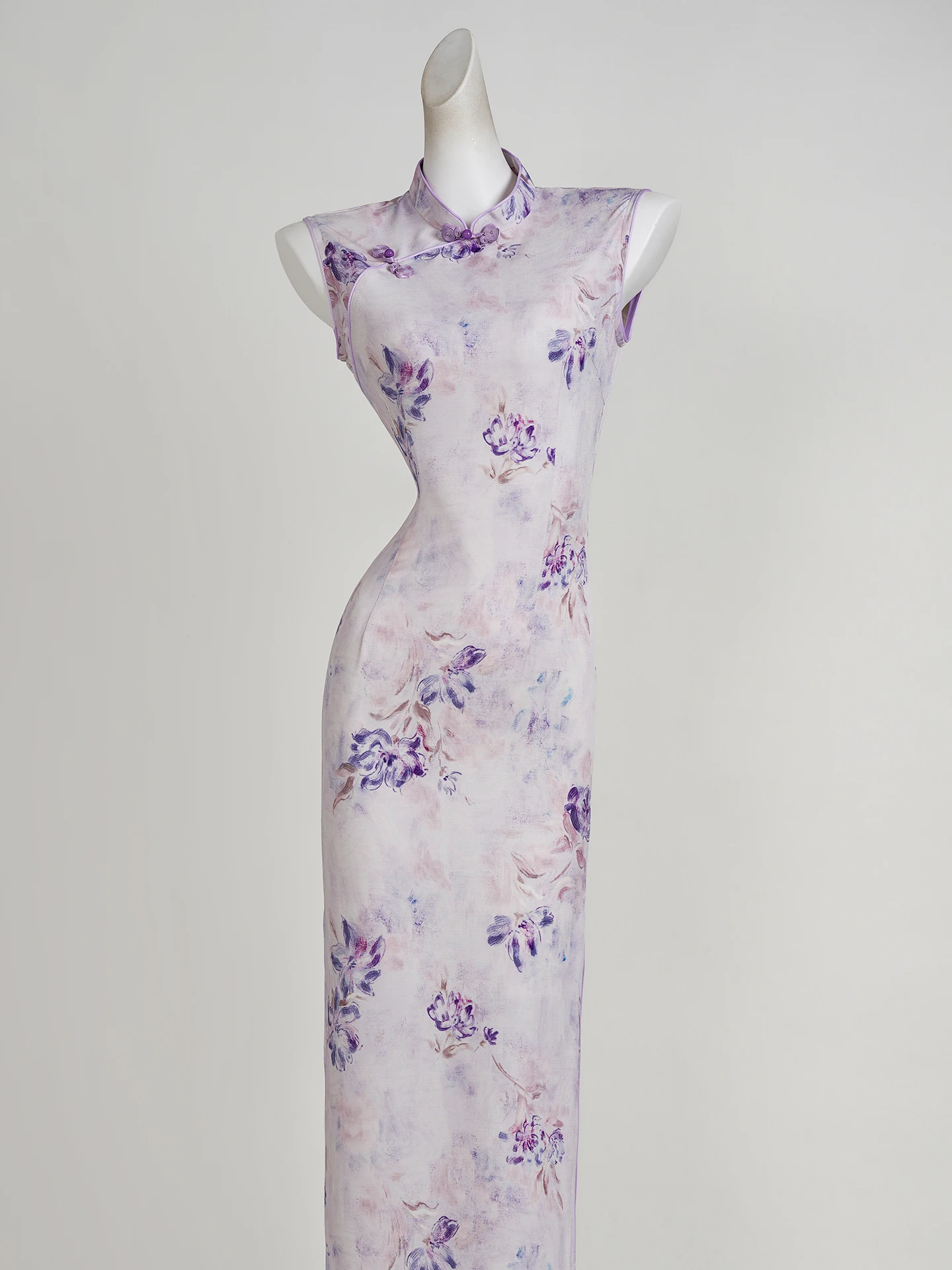 Ele Purple Young Sle Svel Long Qipao Women's Faion Daily Wear Slimming High Waist Chinoiserie New 2026
Ele Purple Young Sle Svel Long Qipao Women's Faion Daily Wear Slimming High Waist Chinoiserie New 2026