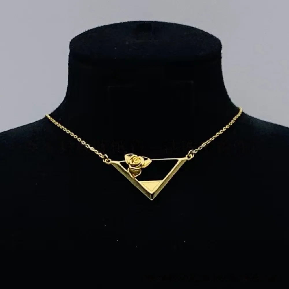 2025 New PR Necklace, Retro Pendant Highlights High-end Temperament, Suitable for Daily Wear, Holiday Gifts
2025 New PR Necklace, Retro Pendant Highlights High-end Temperament, Suitable for Daily Wear, Holiday Gifts