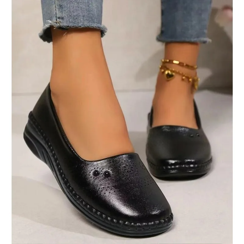 New Soft Soled Loafers Black Leather Shoe Anti-Slip Casual Shoes Women's Comfortable Work Shoes Ballet Flats Sneakers Moccasins
New Soft Soled Loafers Black Leather Shoe Anti-Slip Casual Shoes Women's Comfortable Work Shoes Ballet Flats Sneakers Moccasins