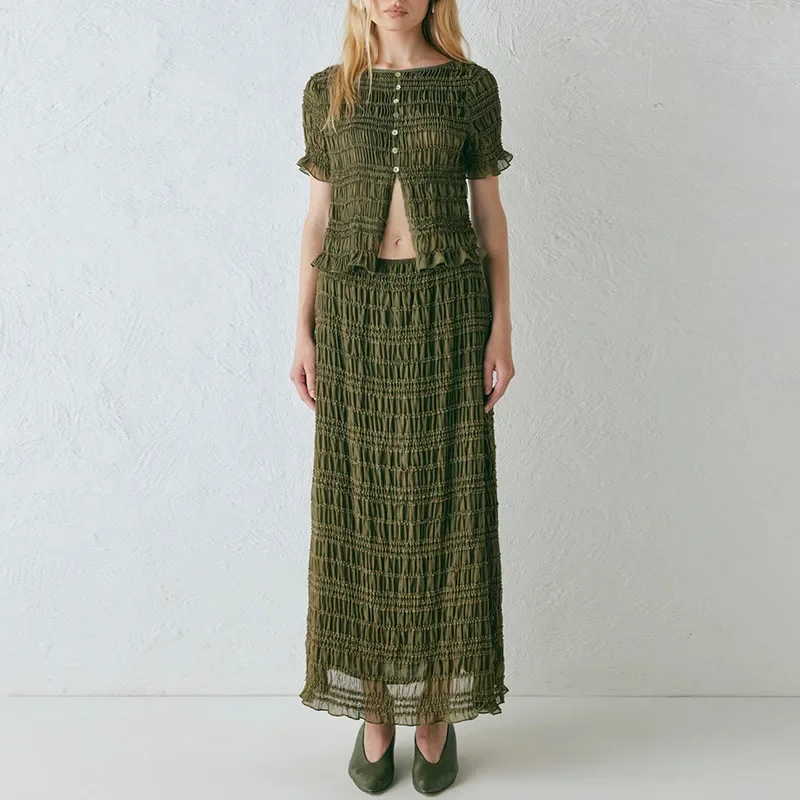 2025 Spring/Summer New Women's Two Piece Solid Color Round Neck Folded Single Breasted Top High Waist Skirt Set
2025 Spring/Summer New Women's Two Piece Solid Color Round Neck Folded Single Breasted Top High Waist Skirt Set