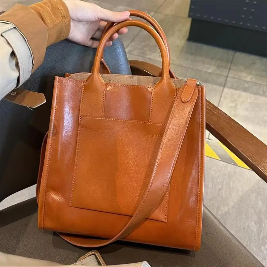 Women's Real Leather Handbag New Fashion Cowhide Large Capacity Single Shoulder Crossbody Bag
Women's Real Leather Handbag New Fashion Cowhide Large Capacity Single Shoulder Crossbody Bag