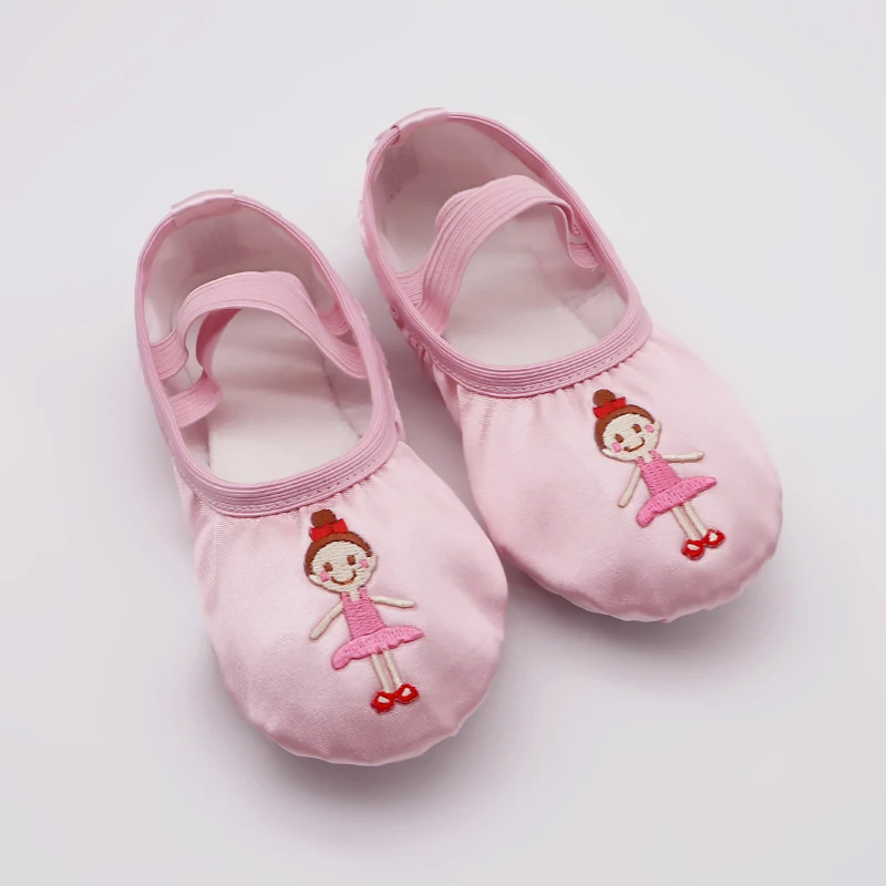 Girls Embroidered Cartoon Girls Ballet Shoes Kids Dance Slippers Professional Soft Sole Girls Female Ballet Yoga Gym Dance Shoes
Girls Embroidered Cartoon Girls Ballet Shoes Kids Dance Slippers Professional Soft Sole Girls Female Ballet Yoga Gym Dance Shoes