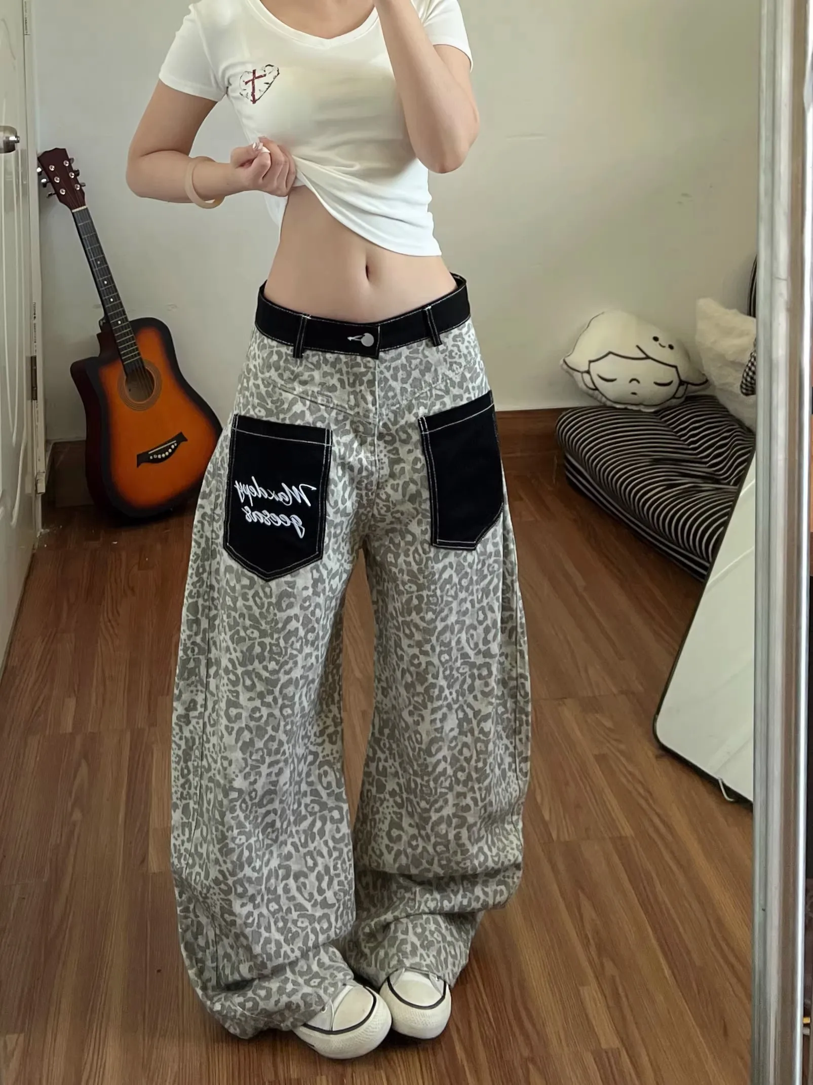Retro American Washed Leopard Print Patchwork Jeans Women's Spring Autumn Loose Lazy Loose Wide Leg Knife Pants Casual Style
Retro American Washed Leopard Print Patchwork Jeans Women's Spring Autumn Loose Lazy Loose Wide Leg Knife Pants Casual Style