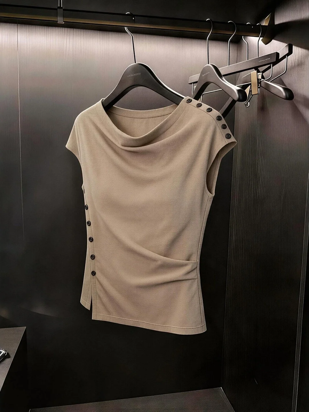 Slim Fit Button Design Commuter Style Short Sleeve Overhead T-Shirt Korean Version Summer New Arrival Versatile Retro Top
Slim Fit Button Design Commuter Style Short Sleeve Overhead T-Shirt Korean Version Summer New Arrival Versatile Retro Top