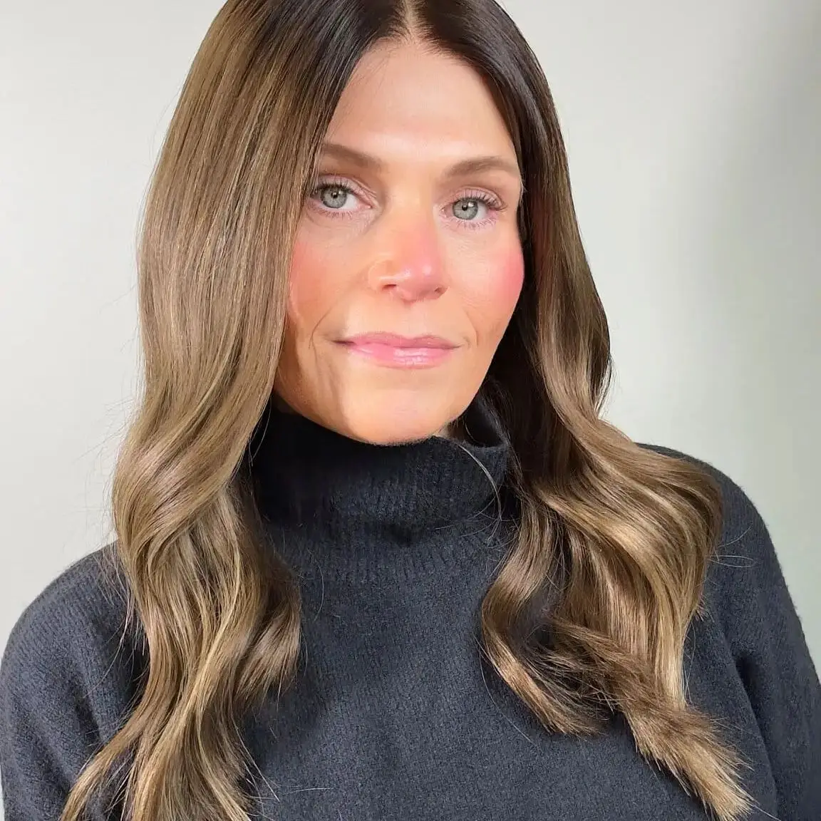 Medium Length Natural Wave Daily Party Wigs Ombre Chocolate Brown Synthetic 13*4 HD Lace Front Wig Natural Preplucked Hairline
Medium Length Natural Wave Daily Party Wigs Ombre Chocolate Brown Synthetic 13*4 HD Lace Front Wig Natural Preplucked Hairline