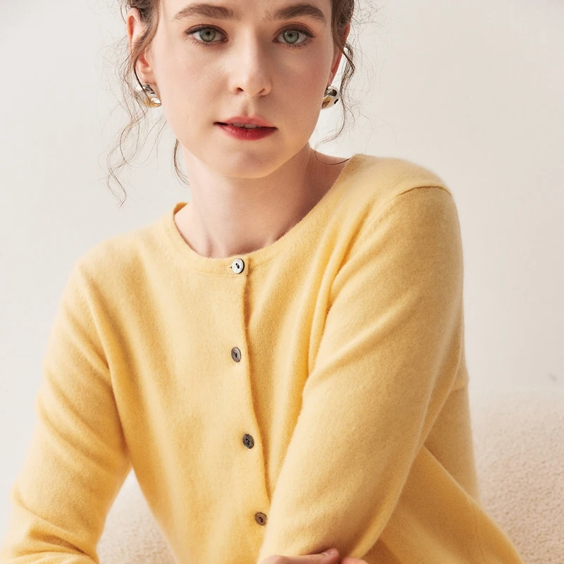 2026 Autumn Women's 100% Cashmere Knitted Sweater Fashion Top Women's Casual Round Neck Loose Large Coat Women's Wear
2026 Autumn Women's 100% Cashmere Knitted Sweater Fashion Top Women's Casual Round Neck Loose Large Coat Women's Wear