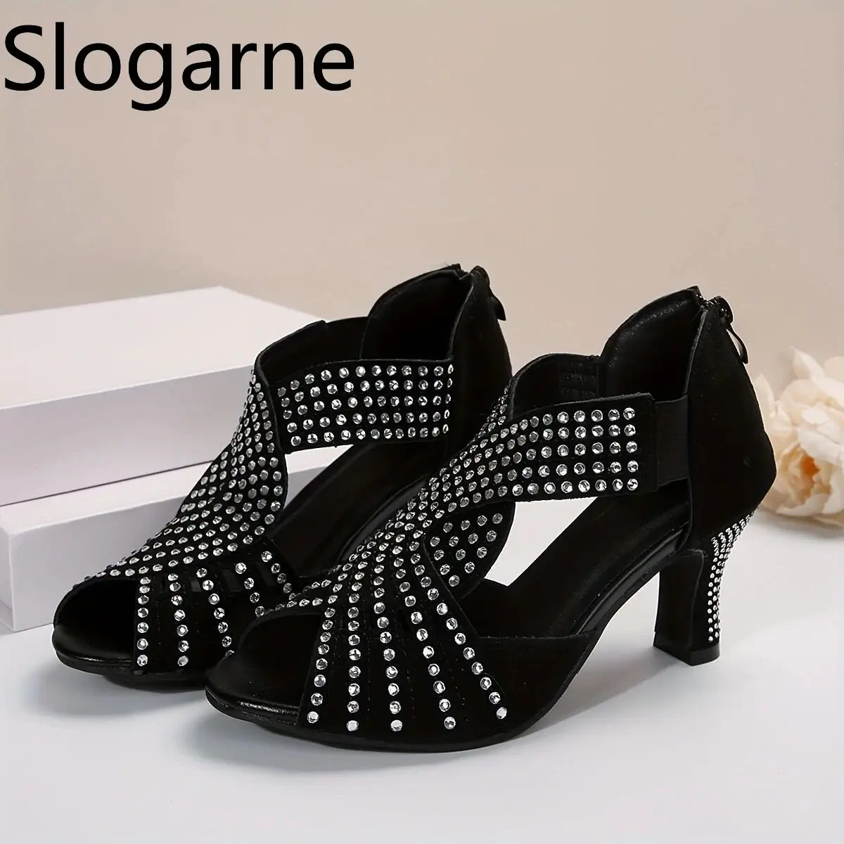 Women Sexy Diamond Sandals Women Crystal High Heel Sandals Ladies New Rhinestone Latin Dance Shoes Girls Summer Shoes Large Size
Women Sexy Diamond Sandals Women Crystal High Heel Sandals Ladies New Rhinestone Latin Dance Shoes Girls Summer Shoes Large Size