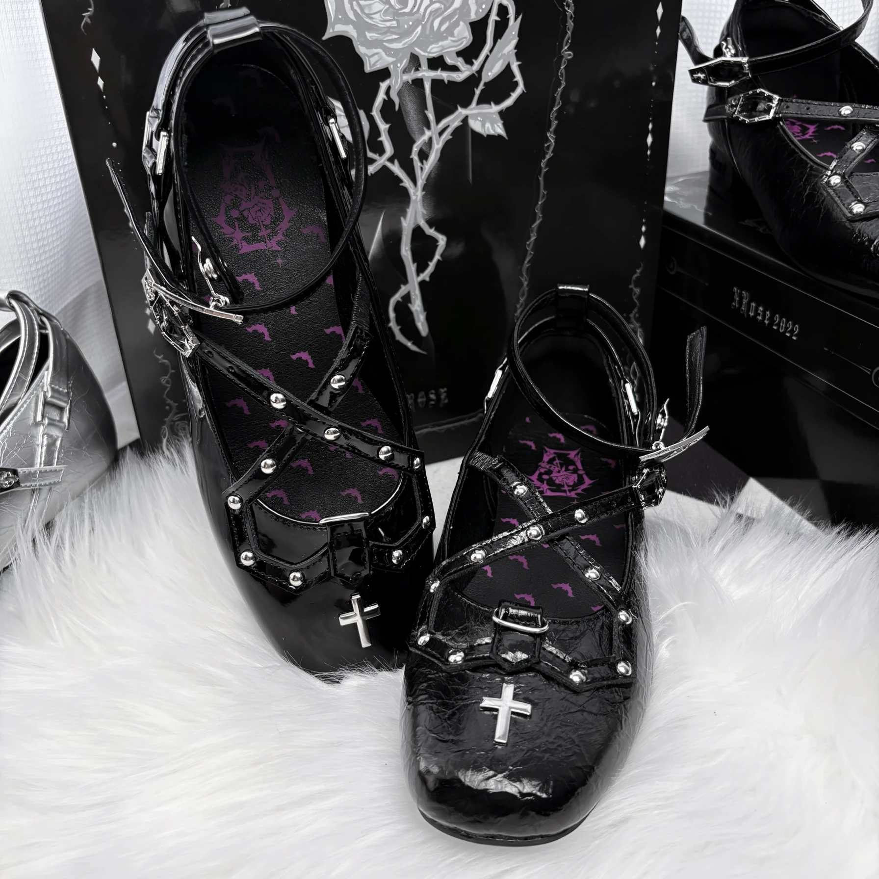 Night Ballet Low Heel Gothic Punk Single Shoe Subculture Elegant Versatile Cross Witch Mary Jane Shoes
Night Ballet Low Heel Gothic Punk Single Shoe Subculture Elegant Versatile Cross Witch Mary Jane Shoes