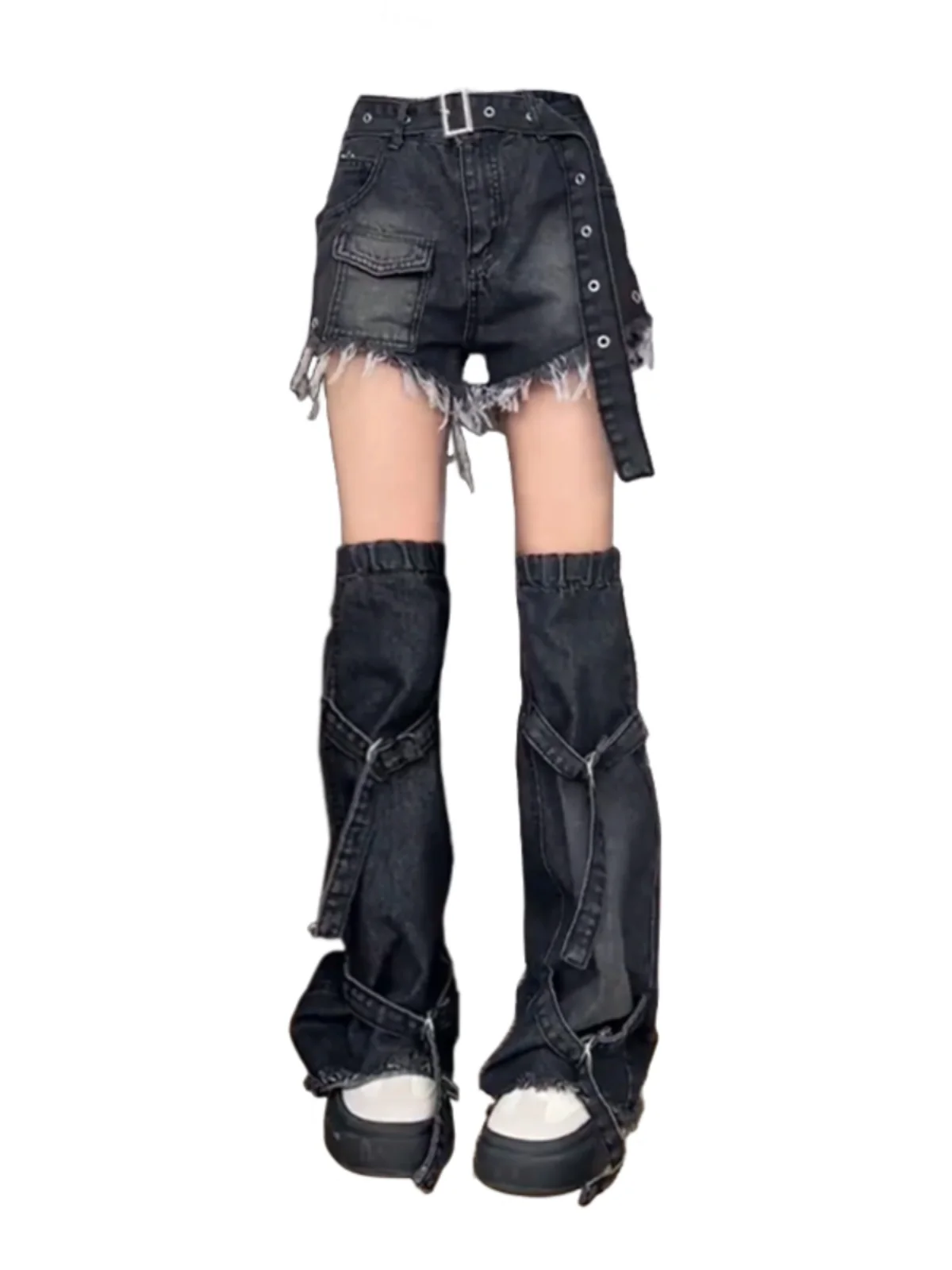 Women's Black Gothic Denim Shorts 90s Aesthetic Tassel Jeans Shorts 2000s Vintage Y2k Cowboy Short Pants Harajuku Clothes Summer
Women's Black Gothic Denim Shorts 90s Aesthetic Tassel Jeans Shorts 2000s Vintage Y2k Cowboy Short Pants Harajuku Clothes Summer