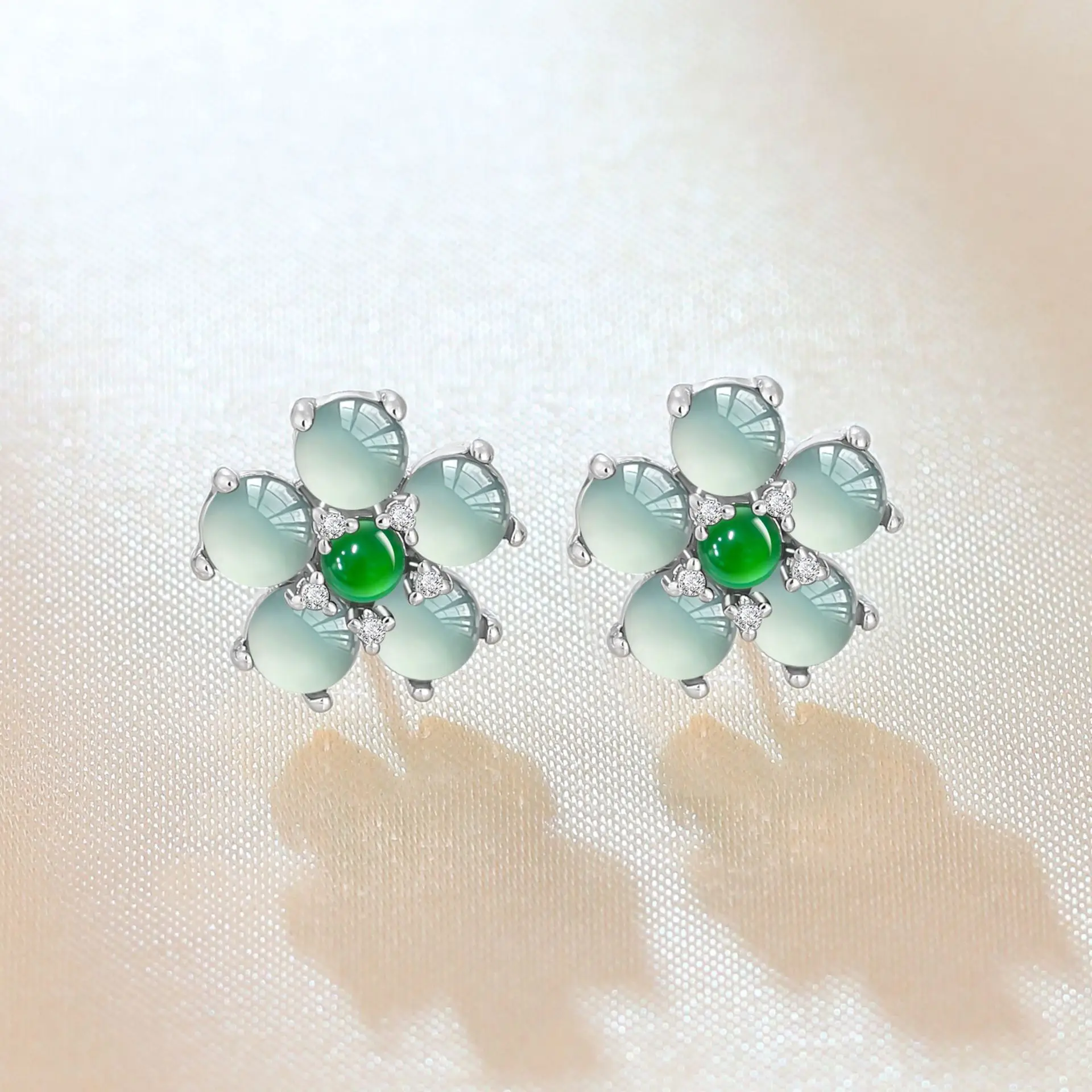 Myanmar Jadeite Flower Earrings 925 Silver Carved Gemstone Vintage Fashion Accessories Real Jade Ear Stud Gifts for Women
Myanmar Jadeite Flower Earrings 925 Silver Carved Gemstone Vintage Fashion Accessories Real Jade Ear Stud Gifts for Women