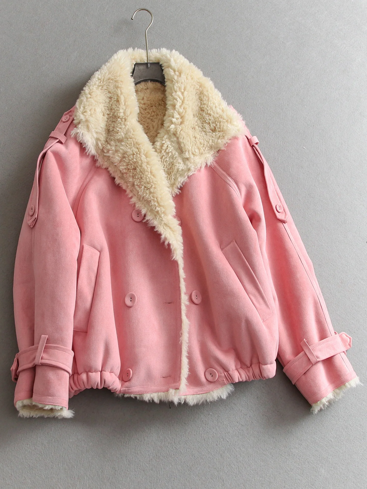Thickened Faux Sheepskin Biker Style Women's Jacket Warm Casual Long Sleeve Coat with Fleece Inner Leather And Fur Integrated
Thickened Faux Sheepskin Biker Style Women's Jacket Warm Casual Long Sleeve Coat with Fleece Inner Leather And Fur Integrated