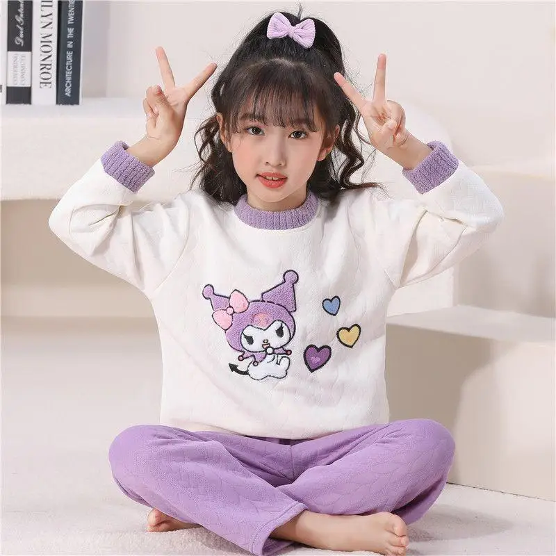 Sanrio для девочек, 2 шт., детские модные пижамы Kuromi с длинными рукавами, универсальная новая стильная теплая домашняя одежда с героями мультфильмов, осень и зима
Sanrio для девочек, 2 шт., детские модные пижамы Kuromi с длинными рукавами, универсальная новая стильная теплая домашняя одежда с героями мультфильмов, осень и зима