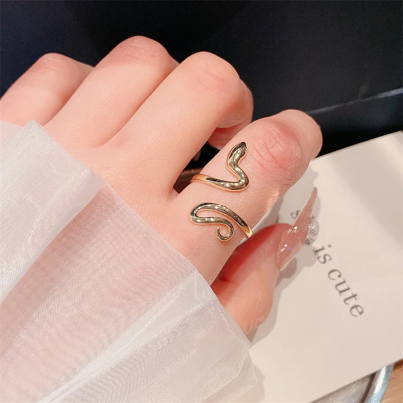 Exaggerated Snake Shape Open Ring for Women New Fashion Personality Design Index Finger Ring Stylish High-End Feeling Trendy
Exaggerated Snake Shape Open Ring for Women New Fashion Personality Design Index Finger Ring Stylish High-End Feeling Trendy