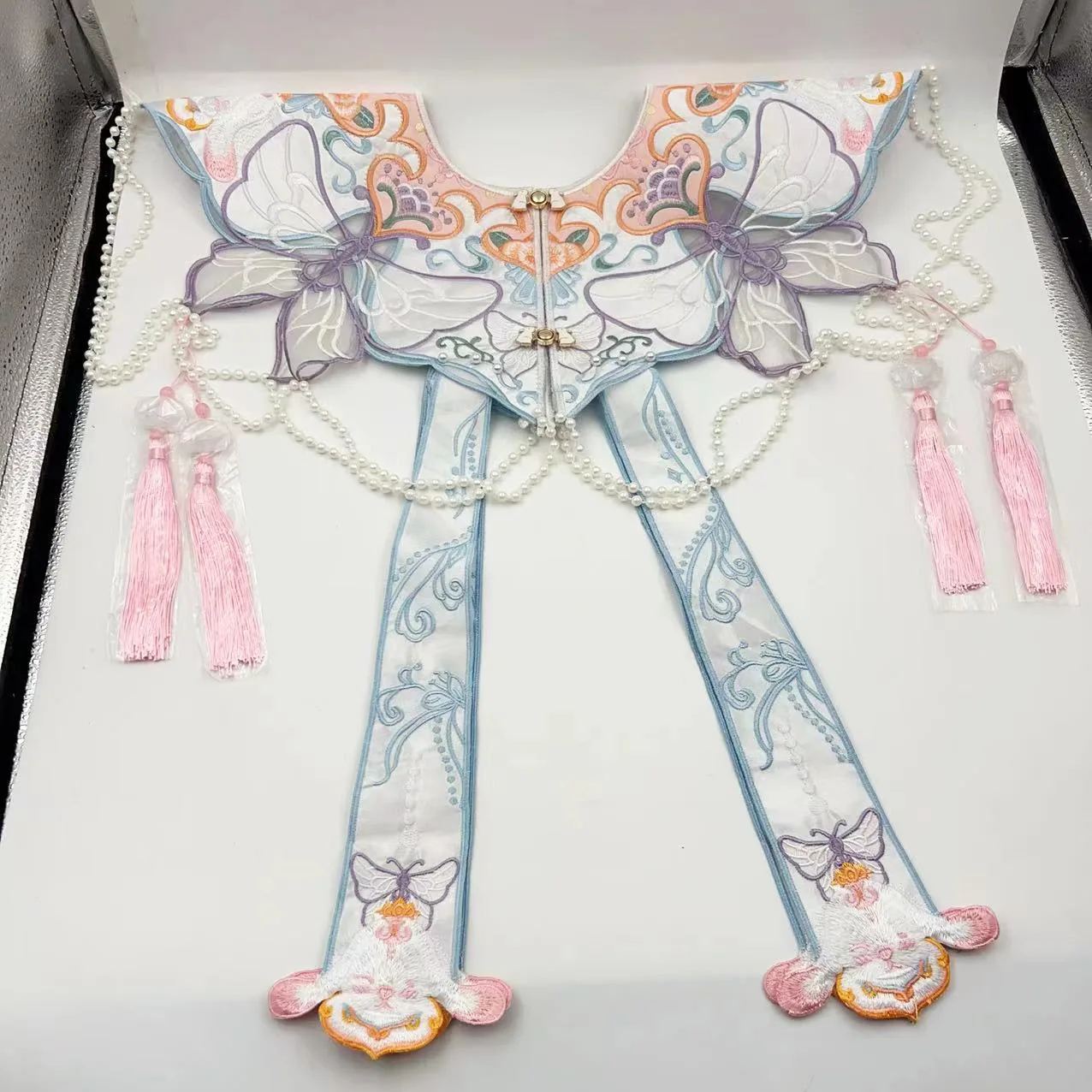 Cloud shoulder embroidered shawl accessories high-end new style hairpin flower Hanfu fake collar horse face skirt accessories
Cloud shoulder embroidered shawl accessories high-end new style hairpin flower Hanfu fake collar horse face skirt accessories