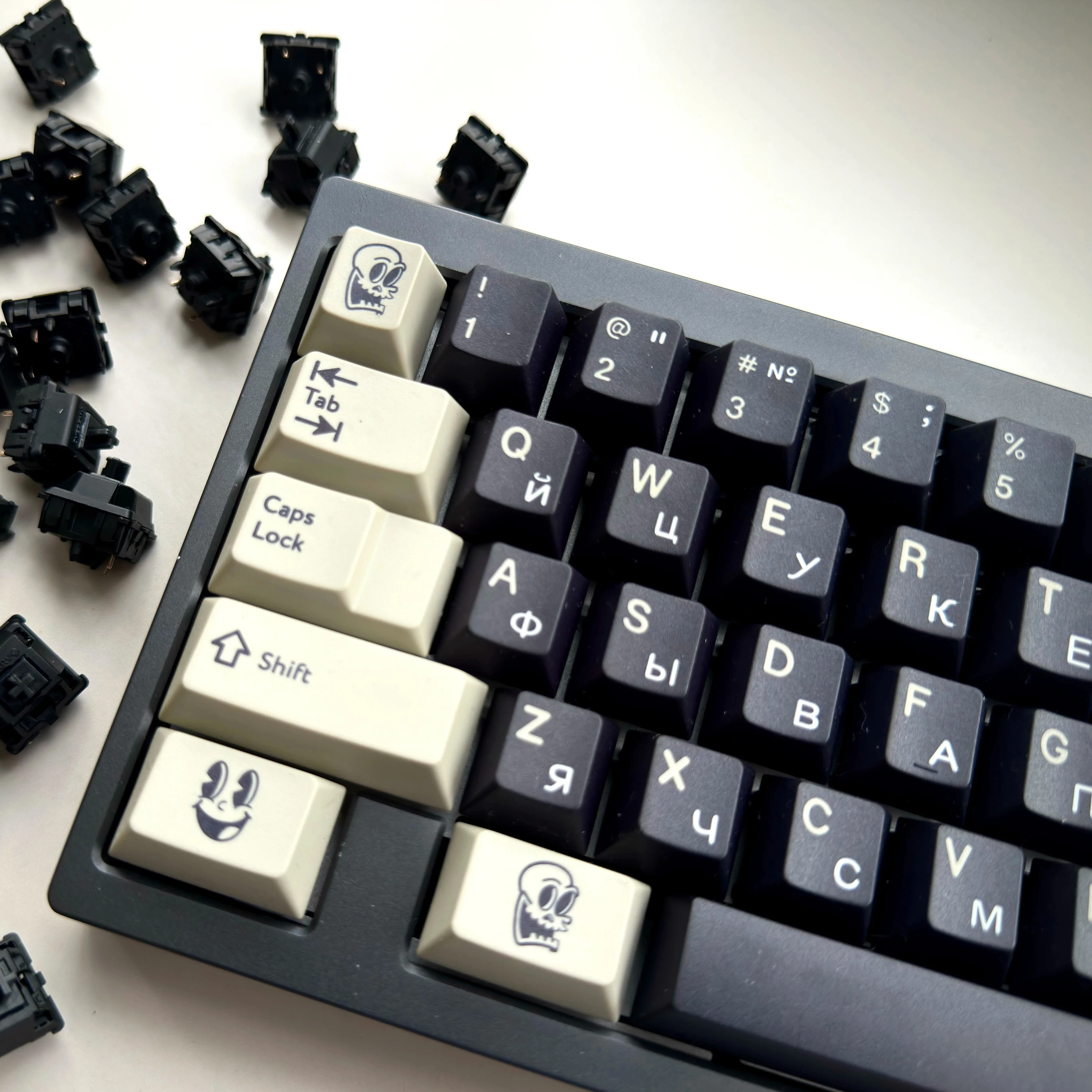 Rubber PBT original five-sided sublimation keycap mechanical keyboard customization full set of retro
Rubber PBT original five-sided sublimation keycap mechanical keyboard customization full set of retro