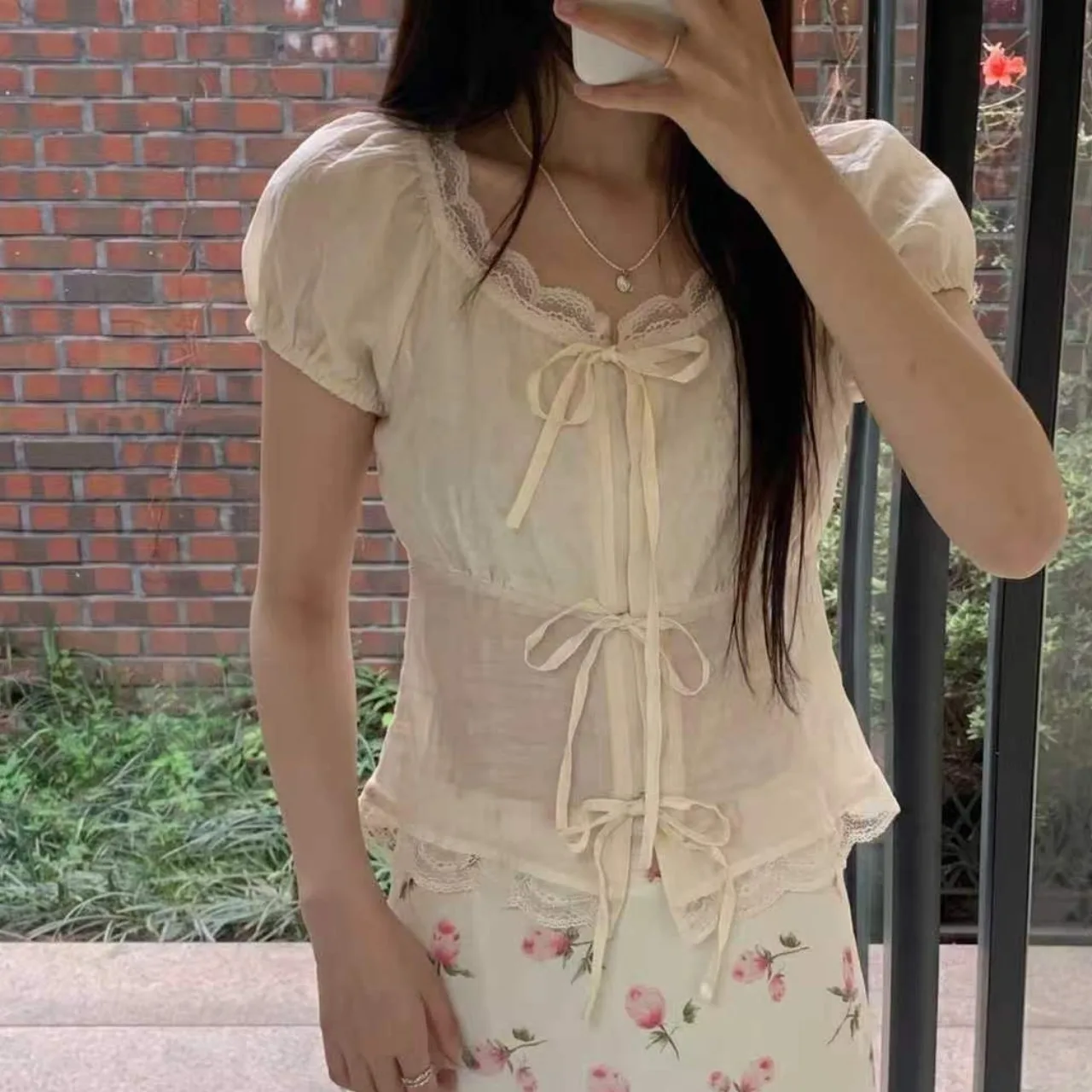 Sweet Lace Trim round Neck Tie Waist Slim Fit Bubble Short Sleeve Shirt Women's Top Princess Style Polyester Fiber Summer Chic
Sweet Lace Trim round Neck Tie Waist Slim Fit Bubble Short Sleeve Shirt Women's Top Princess Style Polyester Fiber Summer Chic