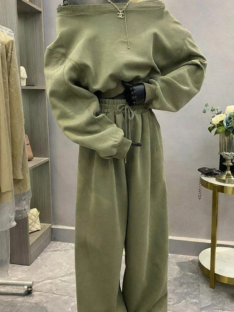 2025 Women's Off-Shoulder Sweatshirt Set - Oversize Crop Top & Wide Leg Pants, Casual Chic Streetwear for Spring Autumn
2025 Women's Off-Shoulder Sweatshirt Set - Oversize Crop Top & Wide Leg Pants, Casual Chic Streetwear for Spring Autumn
