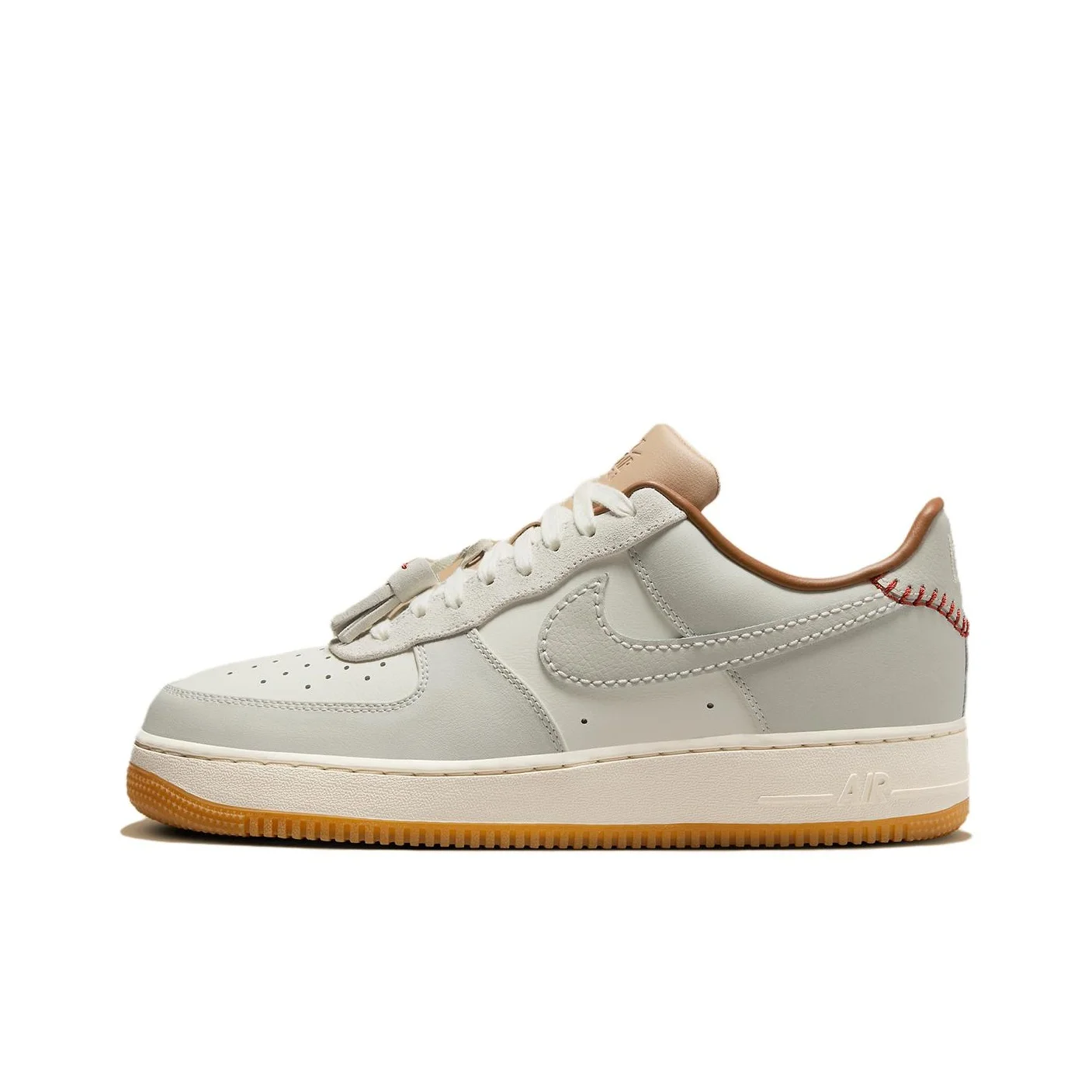 Nike Air Force 1, низкие кисточки Light Bone HF5697-001
Nike Air Force 1, низкие кисточки Light Bone HF5697-001