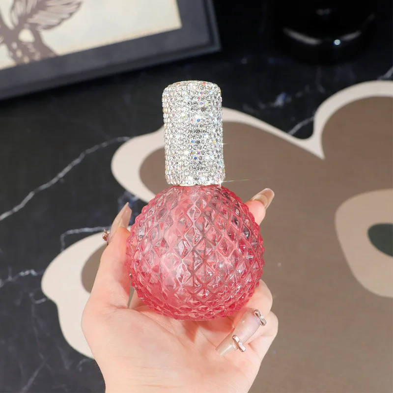 Pink Light Luxury Embossed Diamond-patterned Glass Bottle For Water Diamond Perfume Spray Bottle 100ml
Pink Light Luxury Embossed Diamond-patterned Glass Bottle For Water Diamond Perfume Spray Bottle 100ml