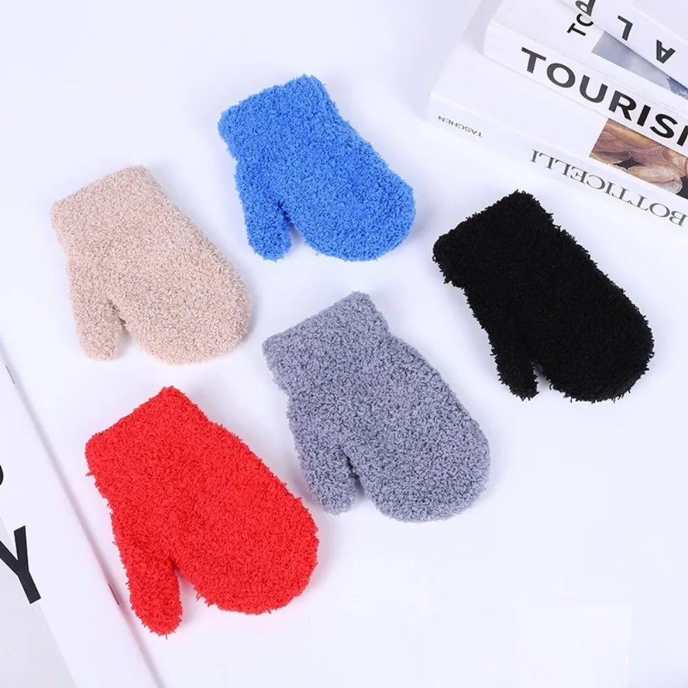 New Solid Color Kids Warm Gloves Warm Coldproof Skiing Mittens Knitted Coral Fleece Full Finger Gloves Autumn and Winter
New Solid Color Kids Warm Gloves Warm Coldproof Skiing Mittens Knitted Coral Fleece Full Finger Gloves Autumn and Winter