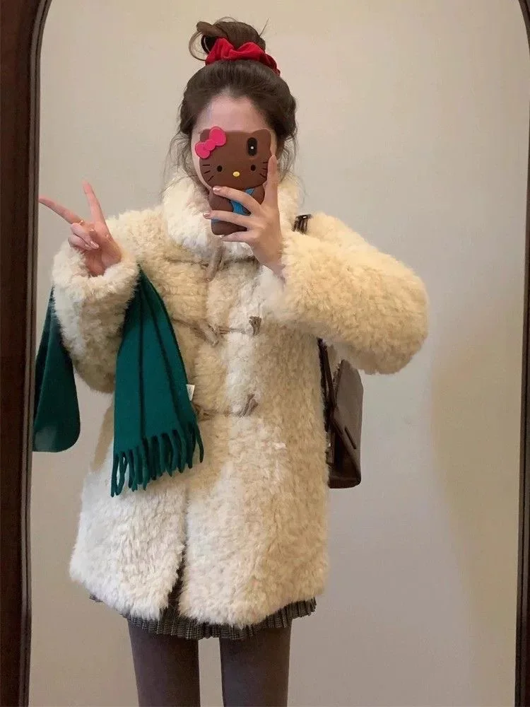 Куртка из овечьей шерсти, бежевая женская куртка для кемпинга, пешего туризма, отдыха на природе, природе, леса, горного треккинга, исследования, путешествия Ins
Куртка из овечьей шерсти, бежевая женская куртка для кемпинга, пешего туризма, отдыха на природе, природе, леса, горного треккинга, исследования, путешествия Ins