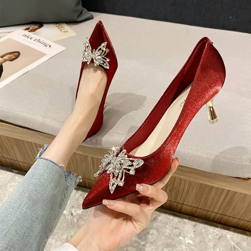 Женские туфли-лодочки Stilito Red Bride с острым носком, женская обувь, оптовая продажа, Chic Point 2025 Trend, молодежная обувь высокого качества, быстрая доставка
Женские туфли-лодочки Stilito Red Bride с острым носком, женская обувь, оптовая продажа, Chic Point 2025 Trend, молодежная обувь высокого качества, быстрая доставка