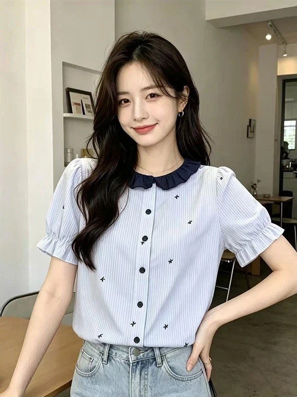 Korean Style Ruffle Collar Short Sleeve Women's Shirt Summer 2026 Fashionable Ageless Slimming Top Loose Fit Bubble Sleeve
Korean Style Ruffle Collar Short Sleeve Women's Shirt Summer 2026 Fashionable Ageless Slimming Top Loose Fit Bubble Sleeve