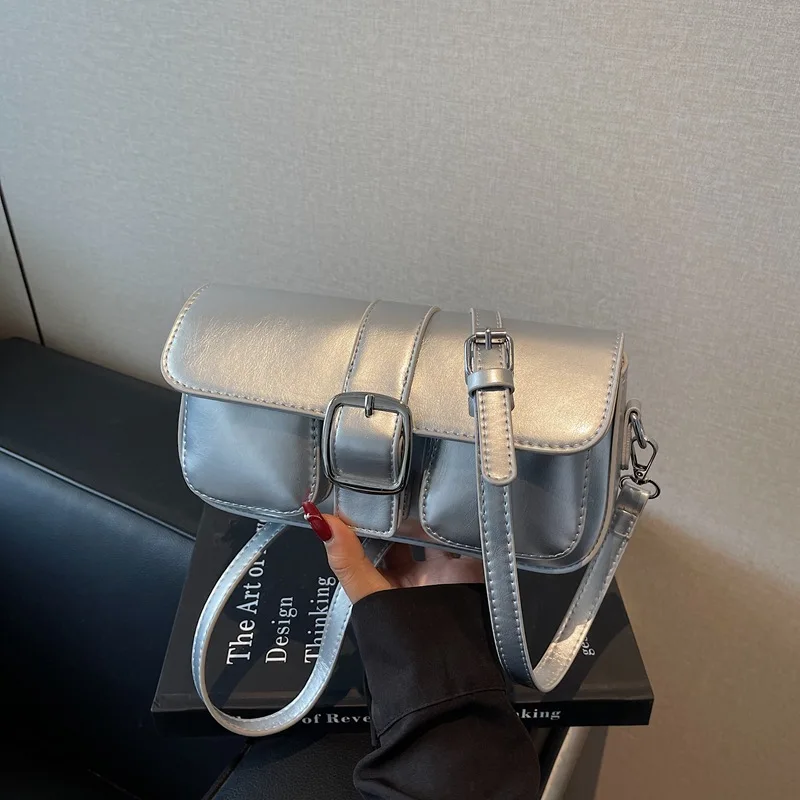 2025 New Women rivet Shoulder Bag Luxury Design Fashion Ladies Crossbody Bag PU Leather Vintage Chain Envelope Bag
2025 New Women rivet Shoulder Bag Luxury Design Fashion Ladies Crossbody Bag PU Leather Vintage Chain Envelope Bag