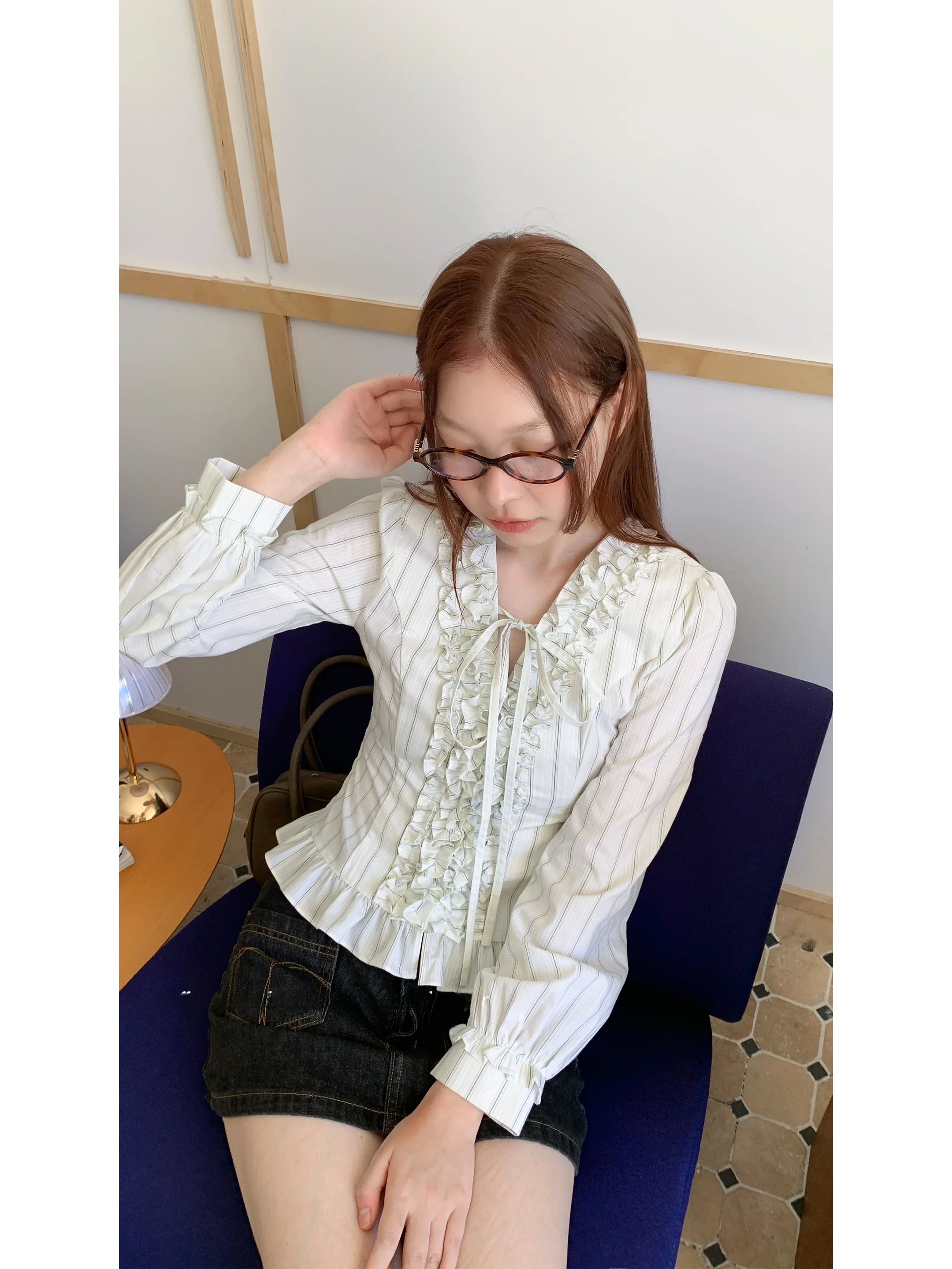 Женская рубашка Galaxy Soda Design Slim Fit с длинным рукавом, весна-осень, новинка, маленький размер, с дизайном «деревянные ушки» и полосками, из смесового хлопка
Женская рубашка Galaxy Soda Design Slim Fit с длинным рукавом, весна-осень, новинка, маленький размер, с дизайном «деревянные ушки» и полосками, из смесового хлопка